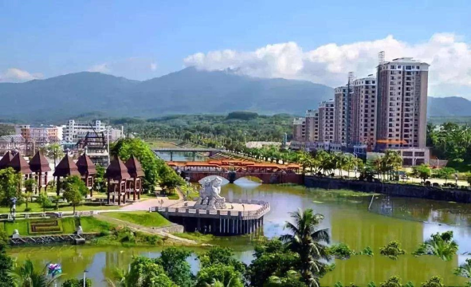 海南中线哪里更适合过冬避寒和旅居养老，全方位解析来了_腾讯新闻