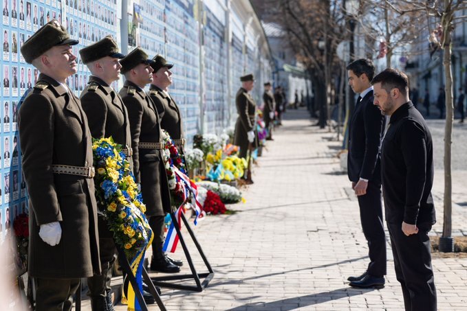 澤連斯基坐不住了：俄羅斯一周扔了1500多枚炸彈，這誰受得了？