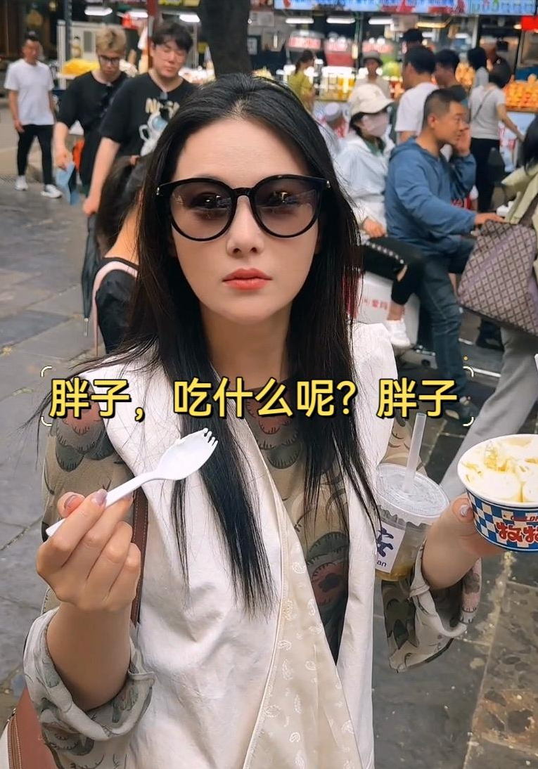 环球网：香港图库彩图大全资料何捷转业进娱乐圈，给妻子当经纪人？37岁张馨予回应了