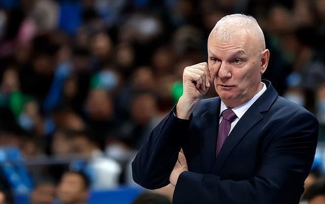 重磅北京首钢确认续约莱登担任新赛季球队主帅稳中求进是主因