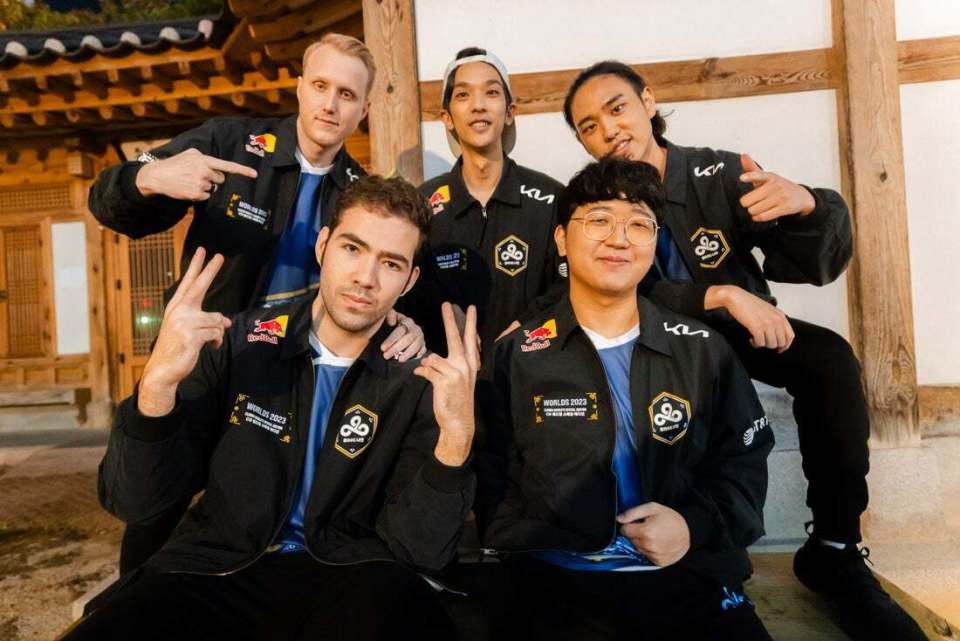 FNC2-1淘汰C9！厄斐琉斯伤害爆炸，贾克斯0作用_腾讯新闻