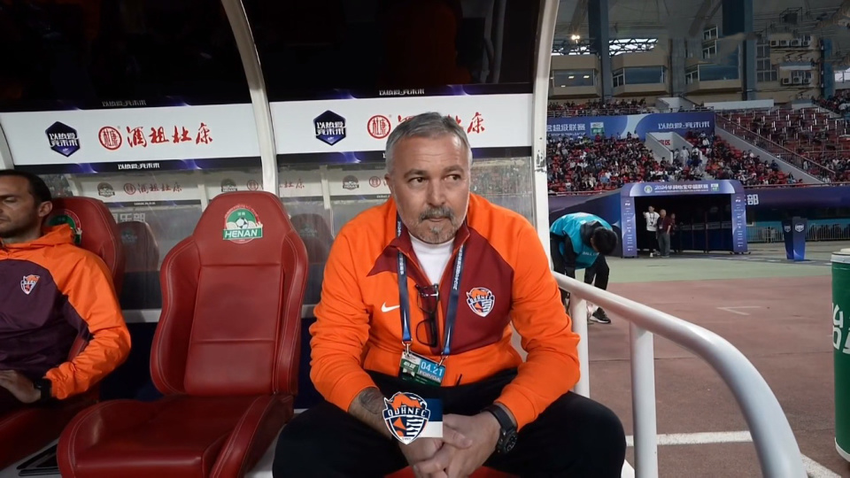 换外援 试训留洋新星,青岛海牛保级加码,向泰山队借人,亚森留任