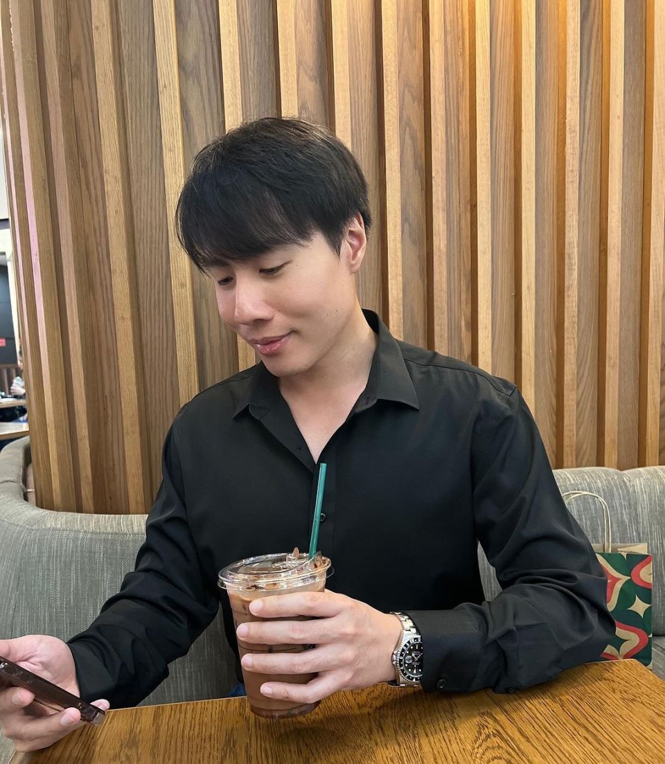 泰星min首晒男友正脸照年轻富商帅气十足