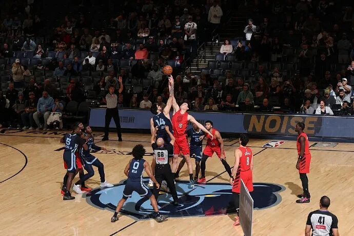 不打了！華裔中鋒賽季報銷！最後一戰PK楊瀚森 - 