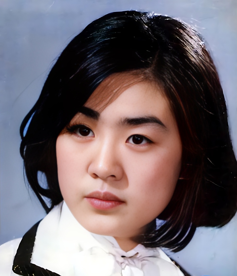显赫背景曝光！演员丛珊旅居法国38年引热议，出国背后有苦衷_腾讯新闻