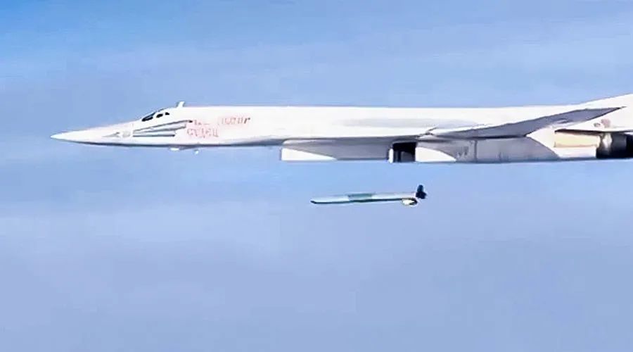 俄军kh-101导弹发现特殊设计,可增强突防概率和打击精度_腾讯新闻