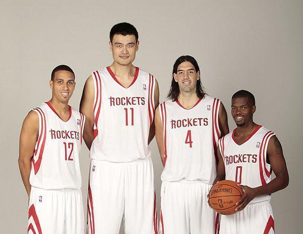 2K25游戏火箭队姚麦形象曝光！姚明很像本人，麦迪神似圆脸登？_腾讯新闻