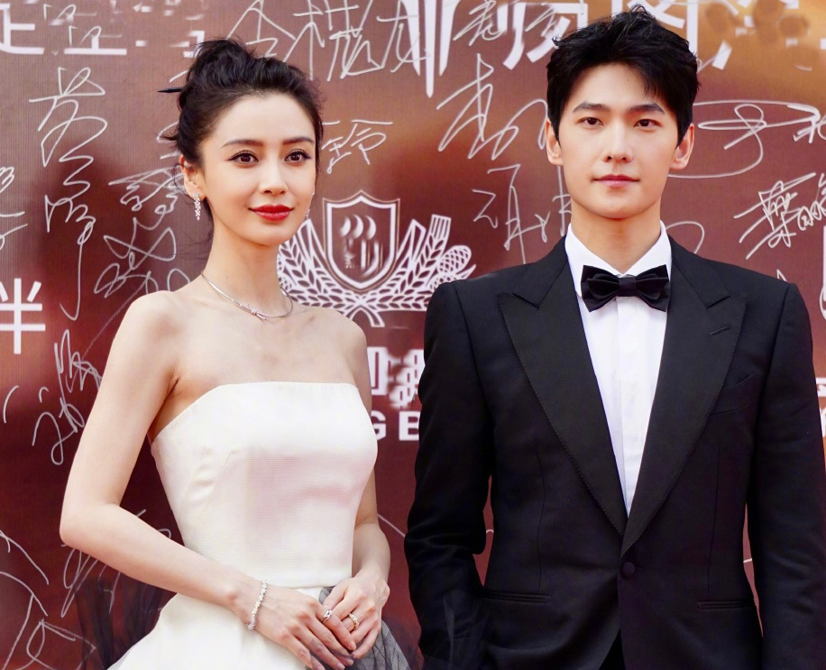 华表奖红毯来了,章子怡baby撑场,陈都灵美出圈,青年男演员生图差距大