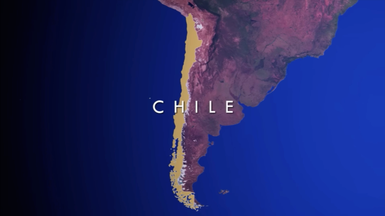 智利是一个南美洲国家,西边是太平洋,东边是安第斯山脉,山那边是