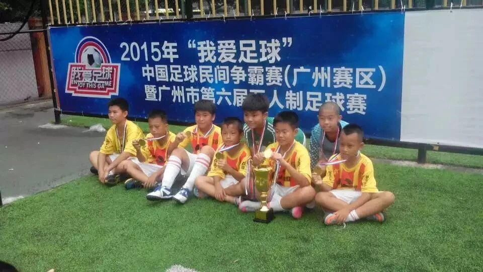 啟蒙教練談李昊：一開始不願守門，11歲成撲點好手，他進國家隊沒問題 - 