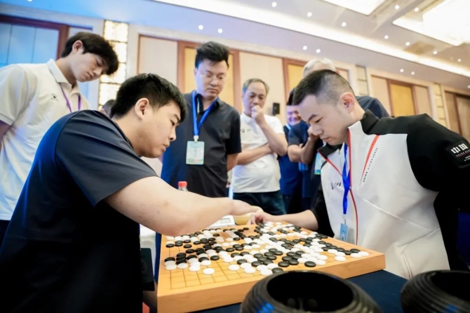五体会 - 不止1v1，还有2v2、3v3......围棋高手在天台展开智慧“手谈”