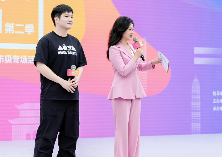 樊振东解锁新身份，任上海文明大使，市民欢呼，见证体坛偶像力量_腾讯新闻