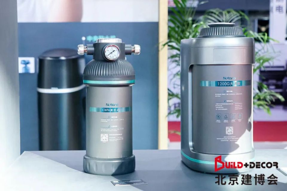 w2馆有不少软硬包代工公司;西美伦的工程铝天花板厂,安美固专注商业铝