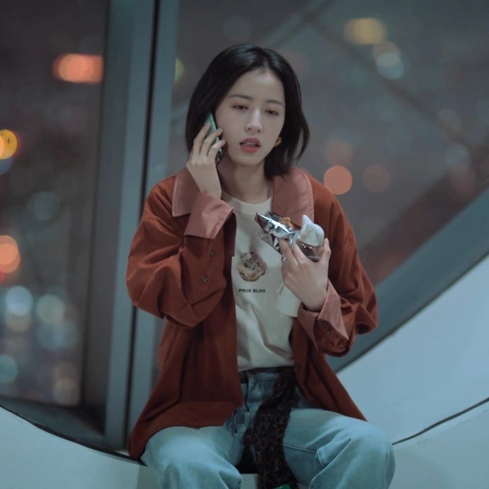 周雨彤《春色寄情人》大秀性张力:本是"姬圈天菜",却成熟女代表?