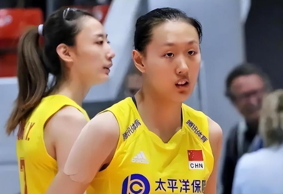 杨涵玉现身培养7年进步缓慢成被弃主因女排奥运3副攻呼之欲出