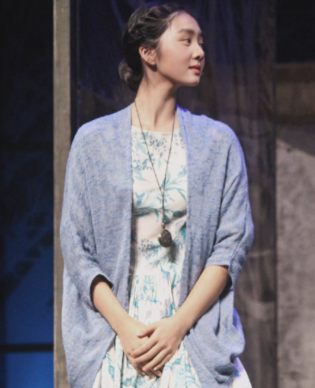 位星二代萌娃,她的成长蜕变真的是很令人欣喜,如今的多多不仅能演话剧