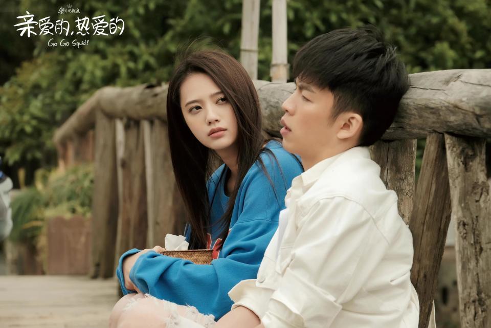 杨紫,李现主演的青春励志剧《亲爱的,热爱的》中,姜珮瑶饰演佟年的