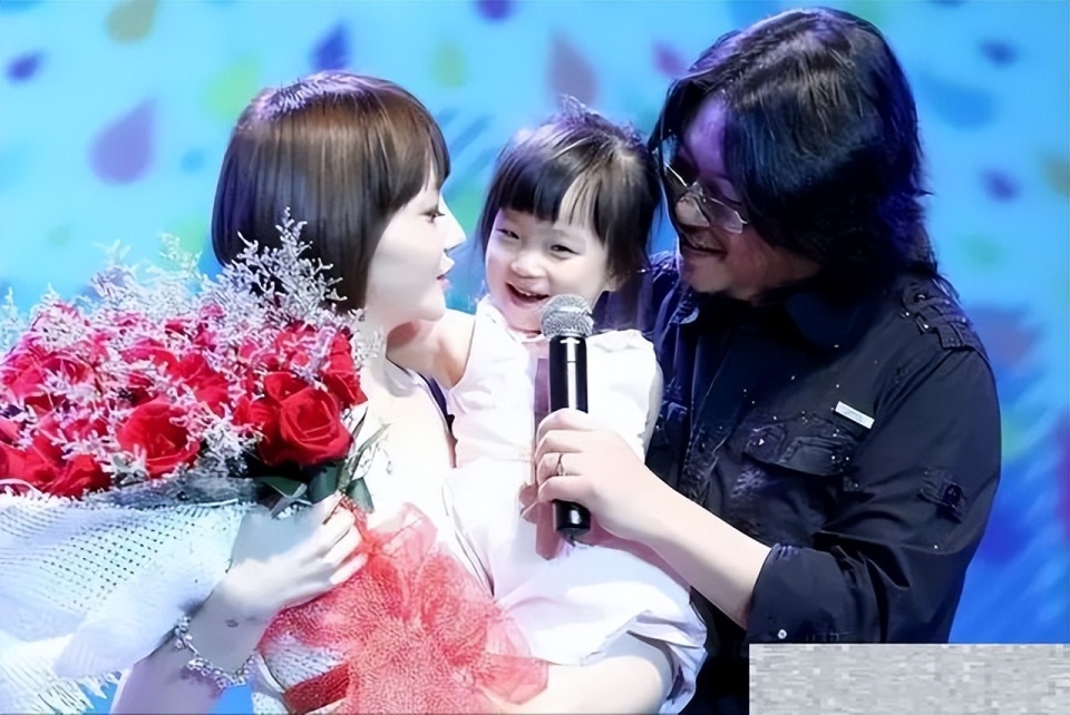 汪峰交新女友:"油腻大叔"为啥总能吸引美女?有钱不是唯一优势