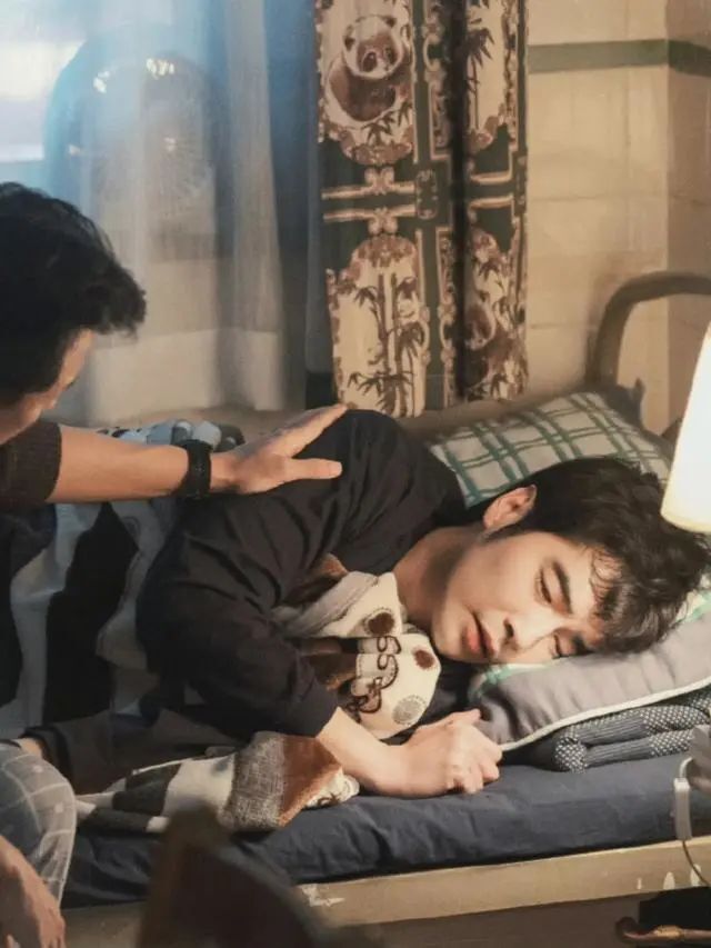 《问心》林逸大哥至死不知,父子患病,辛劳弟弟背负一生痛苦真相