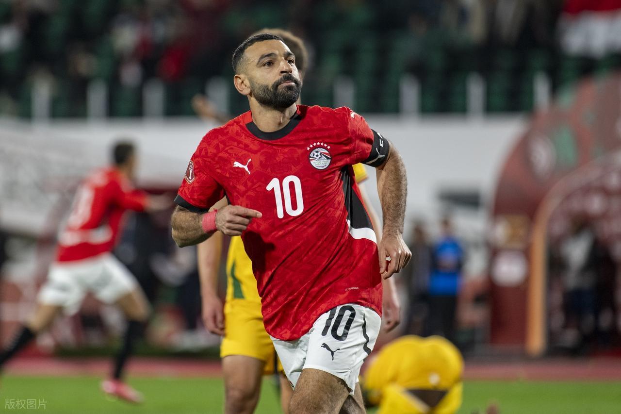 非洲杯1-0，33歲薩拉赫勺子點球制勝，助10人埃及2連勝+提前晉級 - 