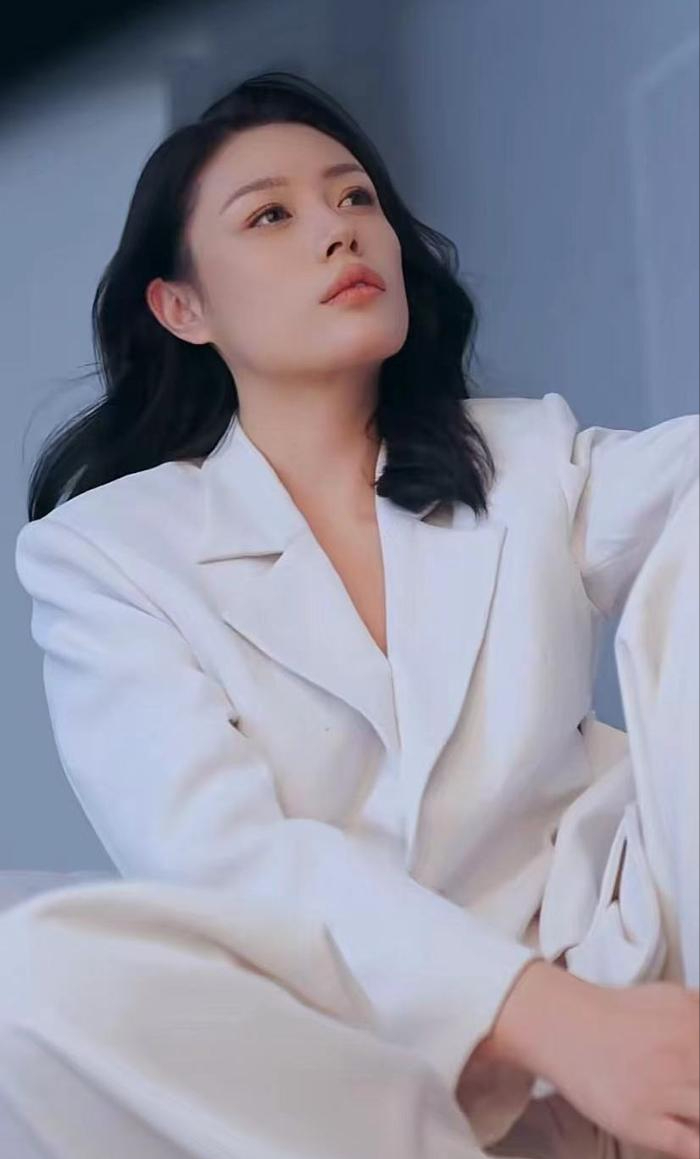 葛荟婕直播爆料信息量大_腾讯新闻