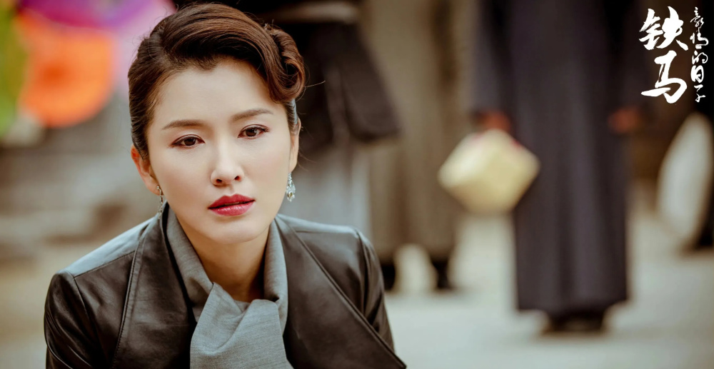 《执行法官》徐洁儿:歌手出道,曾受情伤,45岁不婚不育,活成大女主