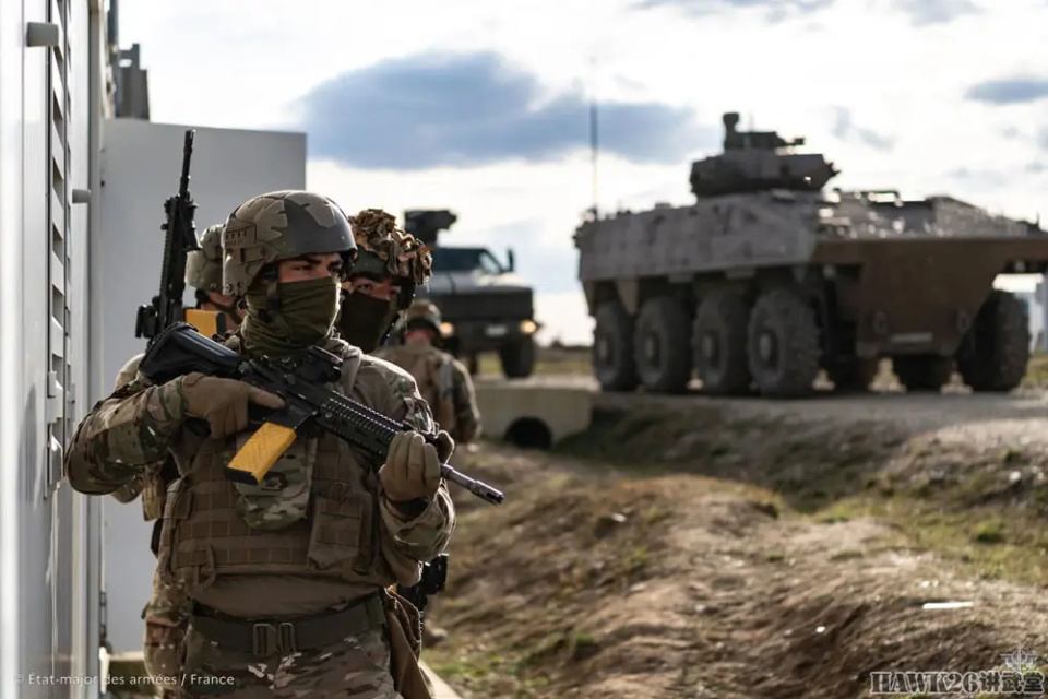 �����䱸���������׻�ǹ չ�ּ����������