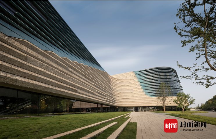 三星堆博物馆新馆获评中国年度建筑前十总设计师刘艺今夏会有新区开放