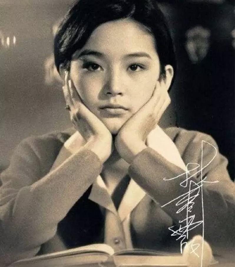 "消失"3年,77岁秦汉近况:须发皆白,错过林青霞后一直未婚_腾讯新闻