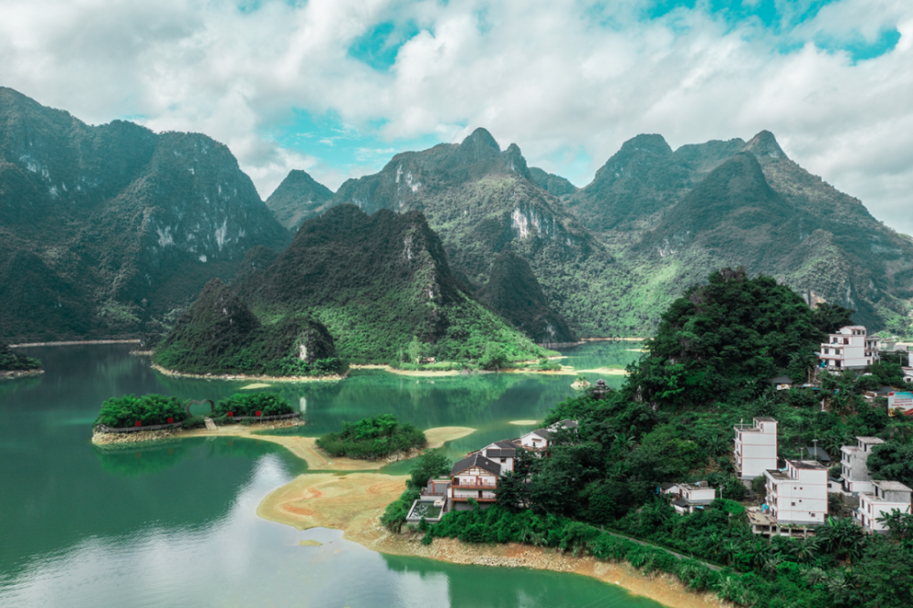 广西百色网红景点,明星张馨予来过,风景实在是太美了!