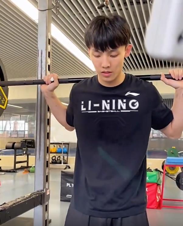 阿联上镜,徐杰苦练力量,张昊下狠功夫_腾讯新闻