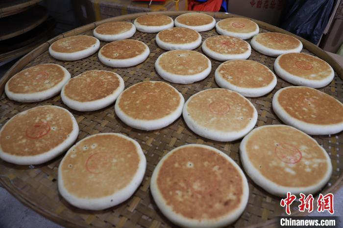 遇见福建:华安高安炭烤月饼百年飘香