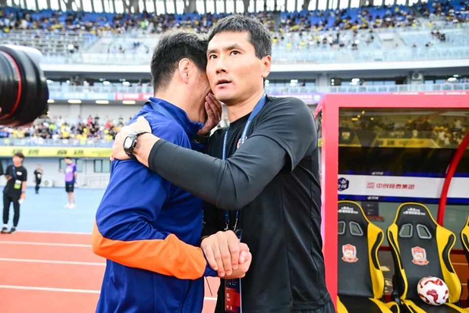 曝国足选帅本土教练希望大增！邵佳一成热门，李铁李霄鹏之后第一人？