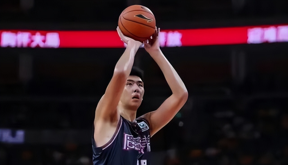 水哥半节打卡下班白矮携手马尚合砍67分内线新星大号两双