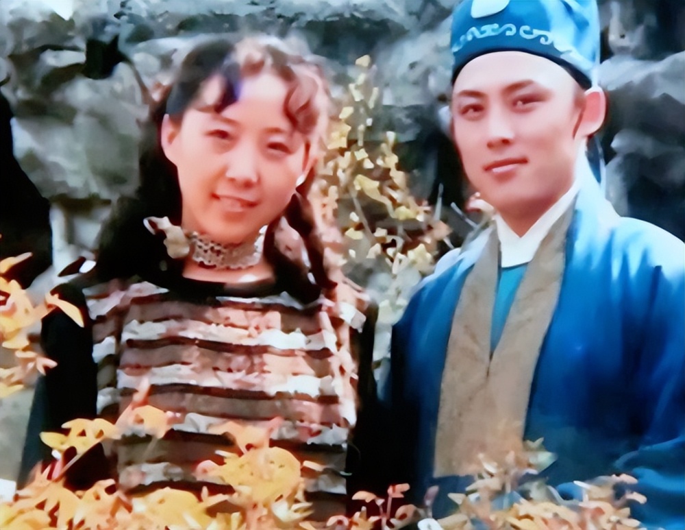 知名演员高宏亮一家近照曝光大3岁妻子气质好女儿高颜值像爸