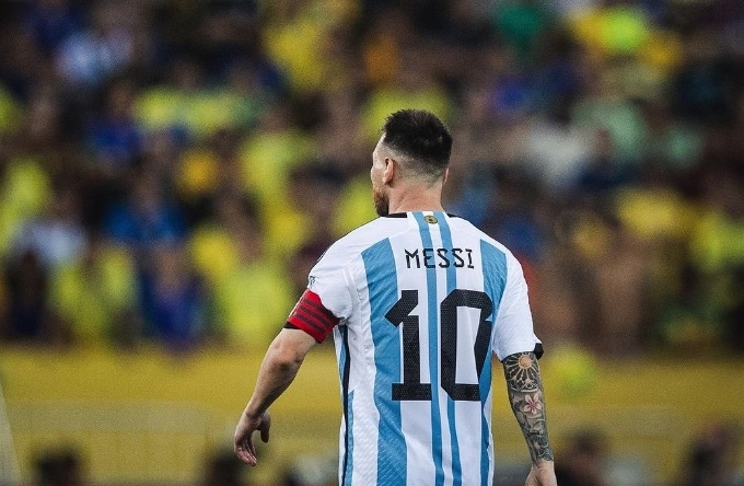 梅西3次教训皇马小将:我在这里夺冠