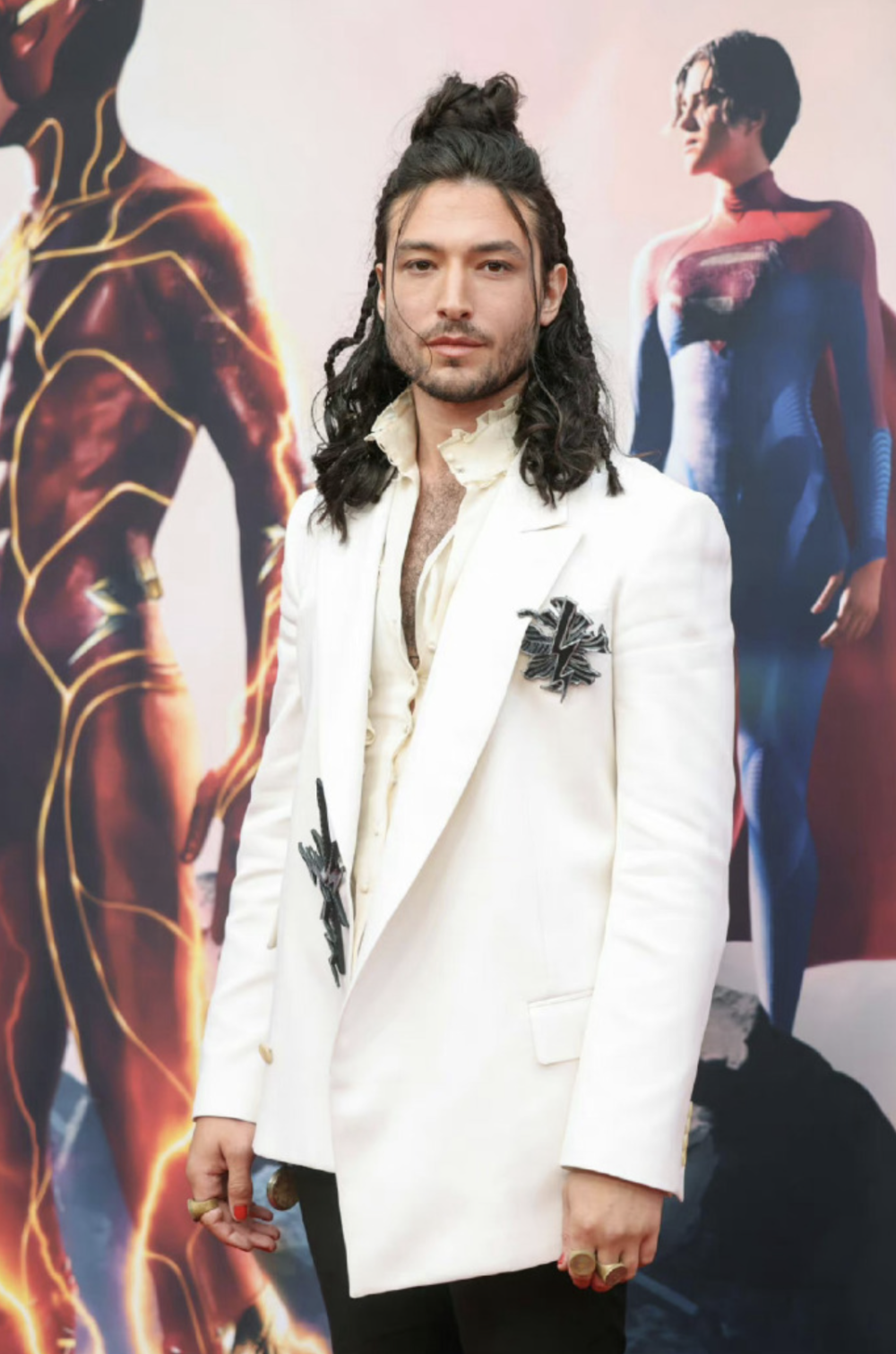 《闪电侠》映后,埃兹拉·米勒首度发布声明:要求媒体报道真相!