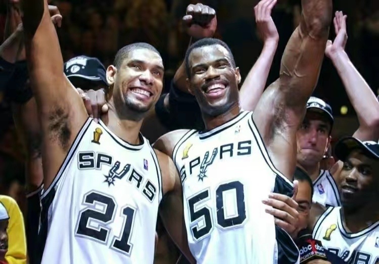 打服字母布克,波波:很像邓肯和上将_腾讯新闻