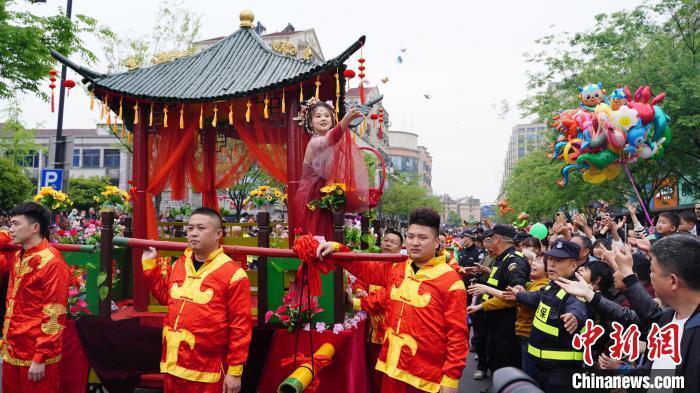 清明蚕花会图片