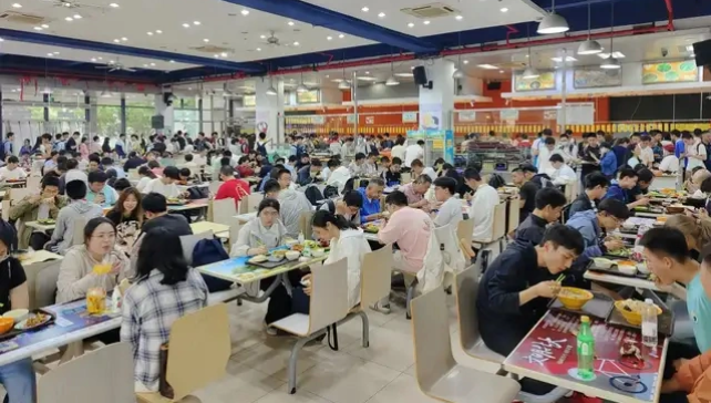 大学生被滥用的情怀，正沦为黑作坊的挡箭牌