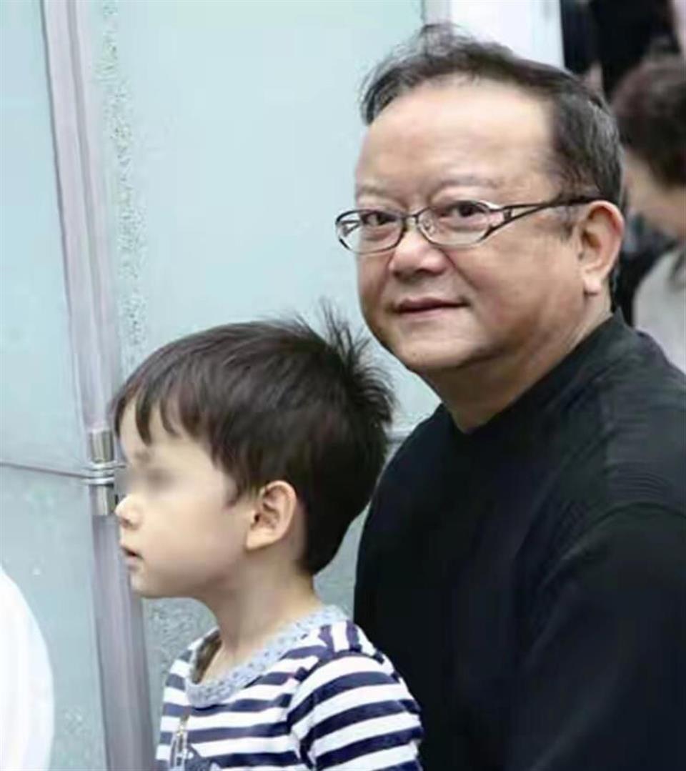 事实证明，被传卖掉上亿豪宅移民美国的王刚，已经走上另一种人生_腾讯新闻
