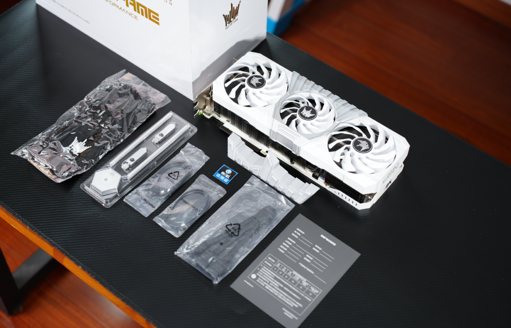 它是一块低功耗高颜值的3090ti影驰rtx4070ti名人堂上手