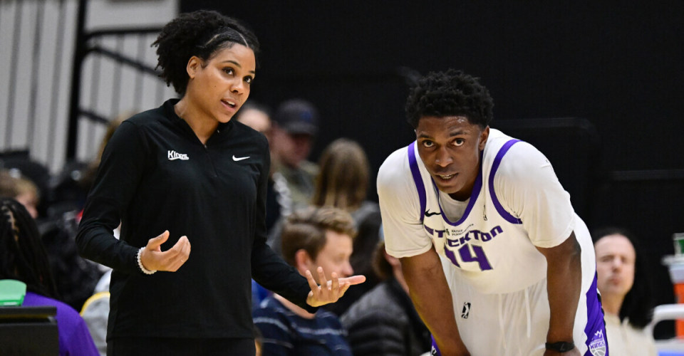 历史首位女性林赛哈丁荣膺g联盟年度最佳教练