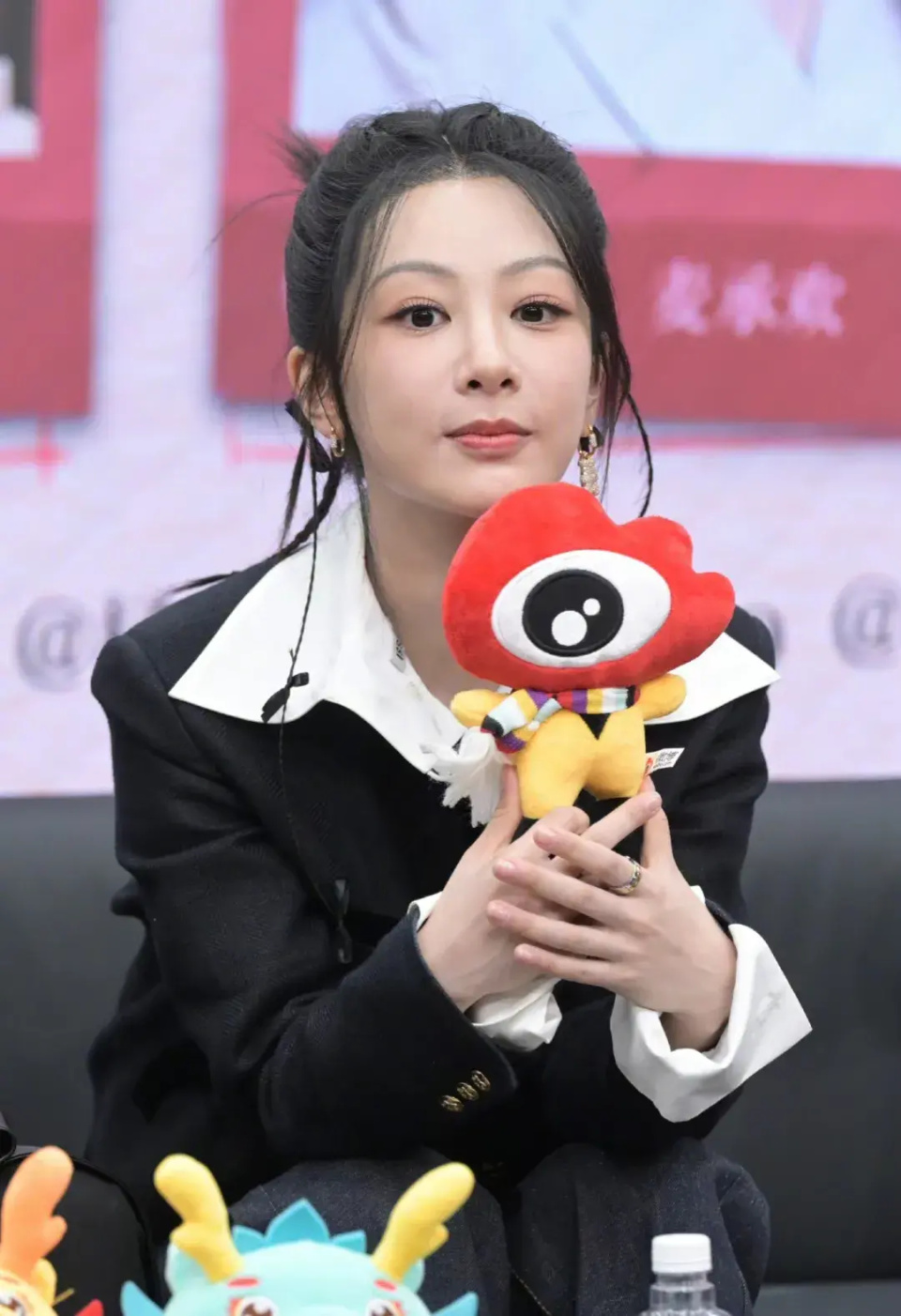 腿短五五分,脸上沟壑纵横,被嘲土气又廉价_腾讯新闻