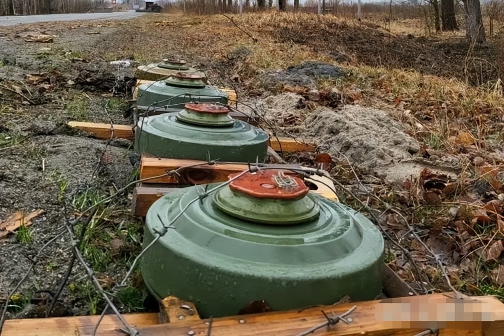 陷入乌军地雷阵俄军武勒达尔攻势失败终究还是不如瓦格纳