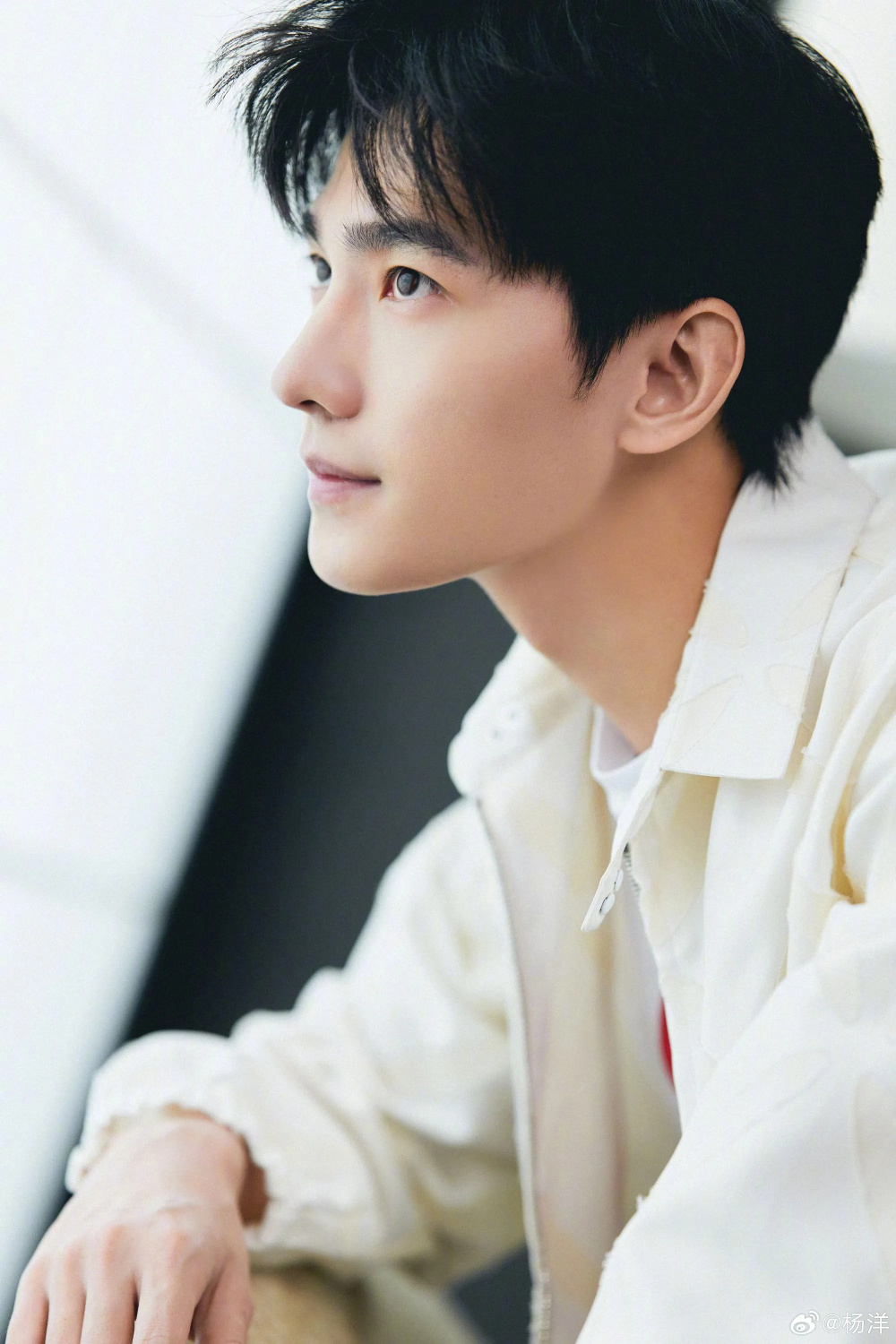 杨洋,张彬彬《我的人间烟火》演搭档,扫楼直播回应谁是现偶苏神