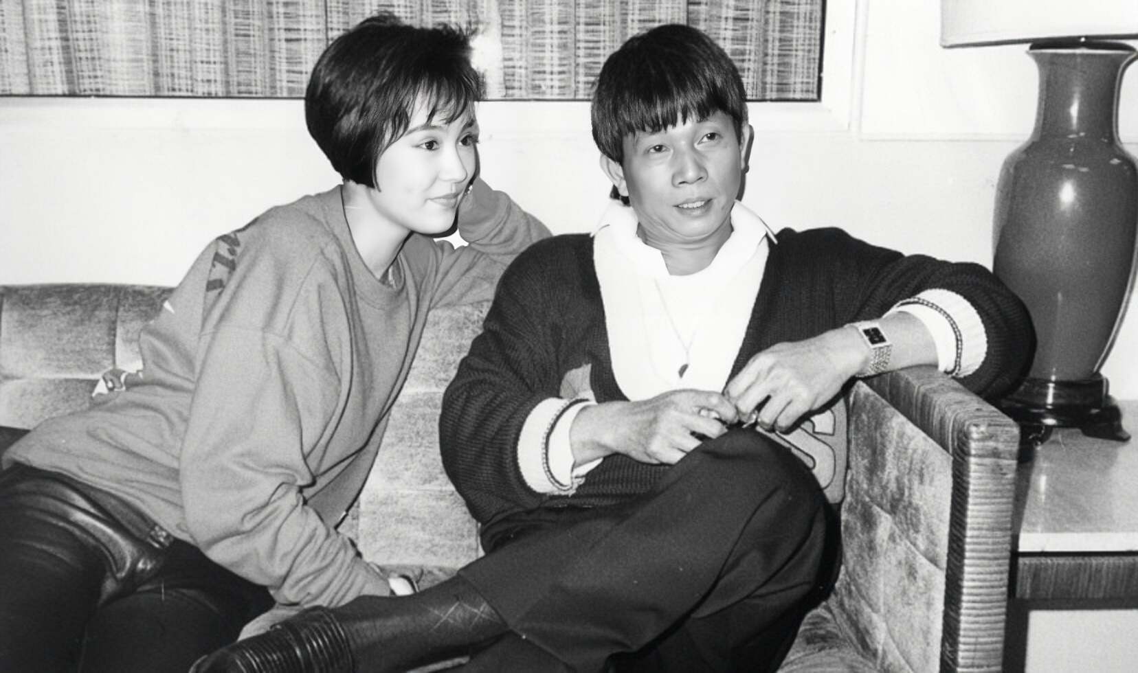 突發！香港知名演員骨灰被盜後終於找到，遺孀準備撒向大海 - 