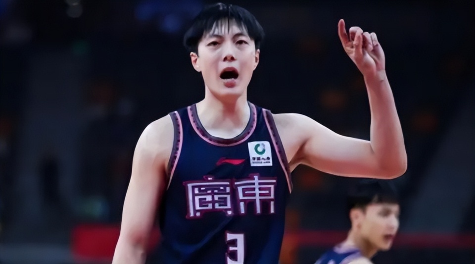 末节4中0险背锅 胡明轩25 8创新高拒逆转