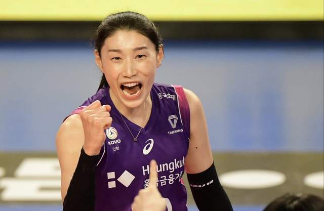 金软景狂拿36分拿到联赛冠军才想退役还能回归国家队