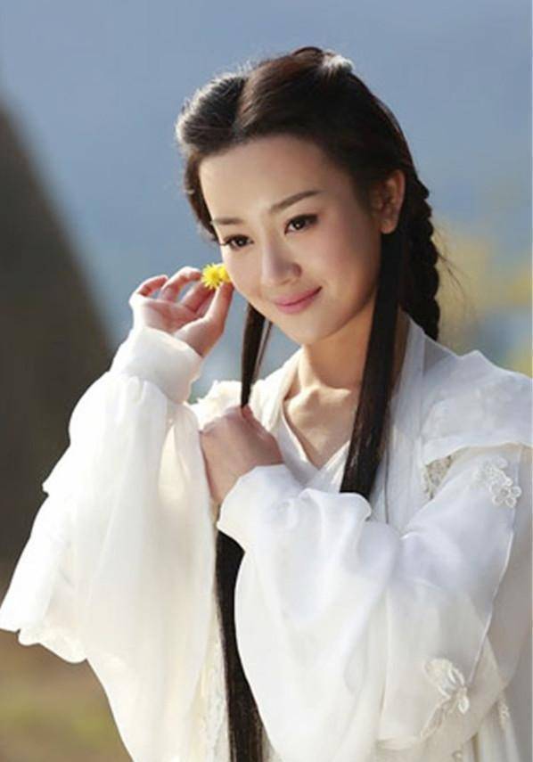 風(fēng)凰精選：澳門六彩149期現(xiàn)場直播姚笛自曝三年沒化妝：那些疑似插足、出軌的女星，境況大相徑庭